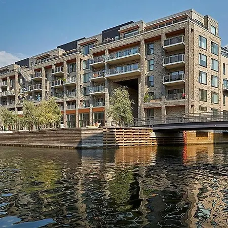 Two Storey Beautiful Location In * Copenhague